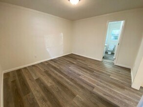 1325 SE Cobb St in Roseburg, OR - Building Photo - Building Photo