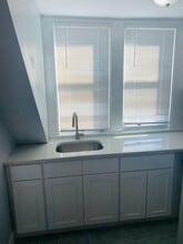 30 Rowe St in New Haven, CT - Building Photo - Building Photo