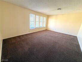 2080 Karen Ave in Las Vegas, NV - Building Photo