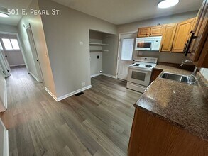 501 E Pearl St in Greenwood, IN - Building Photo - Building Photo