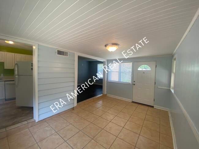 9 Okahatchee Cir SE in Fort Walton Beach, FL - Building Photo - Building Photo