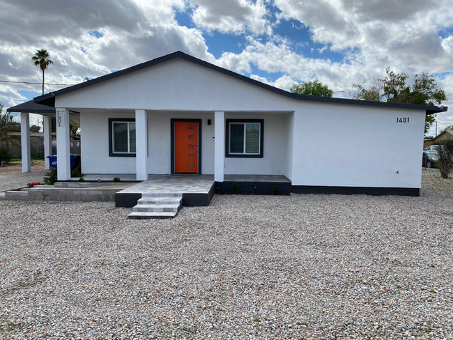 property at 1401 S 112th Dr