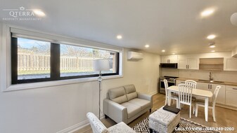 171 Sloane Av in Toronto, ON - Building Photo