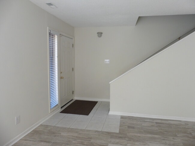 4257 Lake Ridge Dr in Raleigh, NC - Building Photo - Building Photo