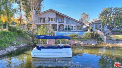 3800 Weatherly Cir in Westlake Village, CA - Building Photo - Building Photo