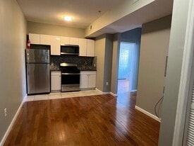 58 Steuben St, Unit 18 in East Orange, NJ - Building Photo