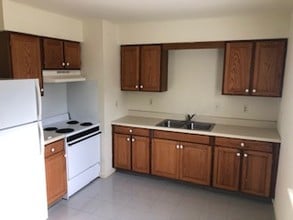 103 Spruce St in Fruitland, MD - Foto de edificio - Building Photo