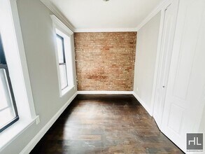 East 18th Street, Unit 5D in New York, NY - Foto de edificio - Building Photo