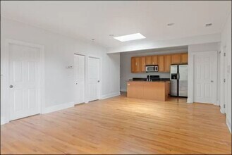 1136 W Pratt Blvd, Unit Apt 3N in Chicago, IL - Building Photo - Building Photo