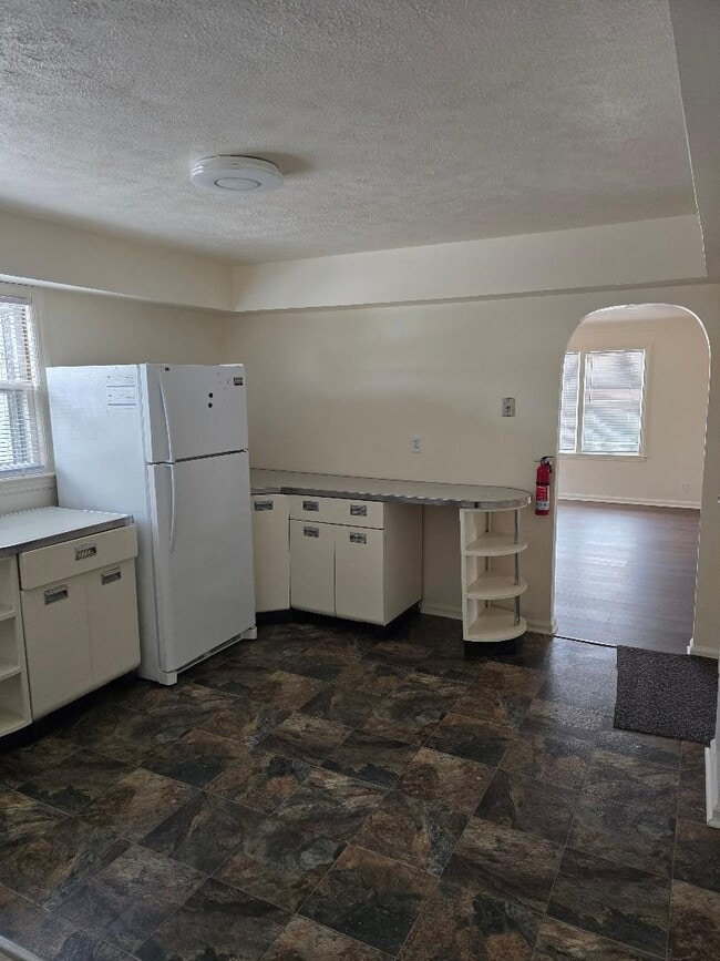 834 Lane Blvd, Unit 834 Lane Blvd. #2 in Kalamazoo, MI - Foto de edificio - Building Photo