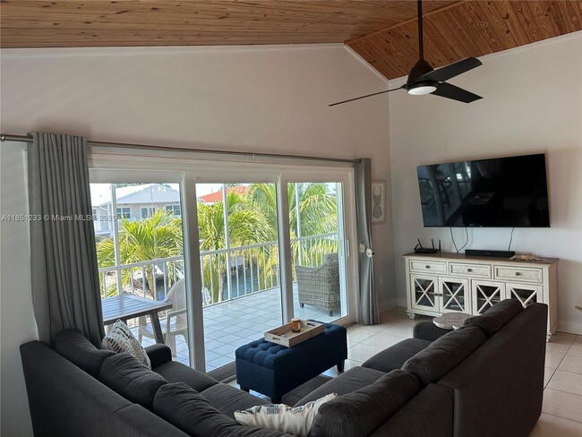 property at 112 Captains Ct