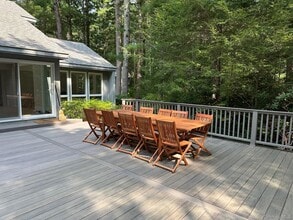 33 Oakhill Ln in East Hampton, NY - Building Photo - Building Photo
