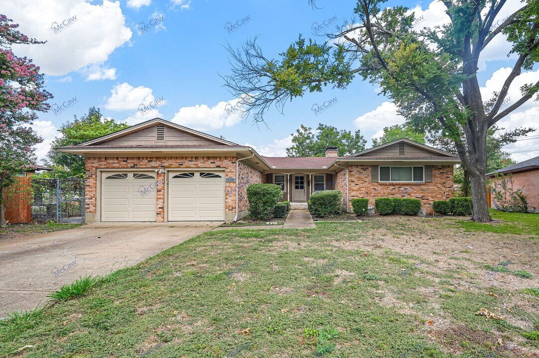 1709 Ce Ora Dr in Garland, TX - Building Photo