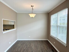 693 Savannah Ln in Crystal Lake, IL - Building Photo - Building Photo