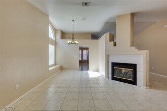 1744 Knotty Pine in Las Vegas, NV - Building Photo - Building Photo
