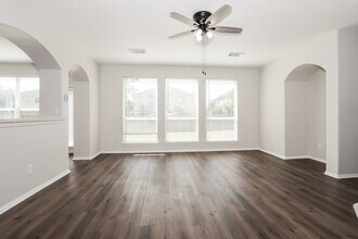 21911 Heath Meadow Ct in Spring, TX - Building Photo - Building Photo