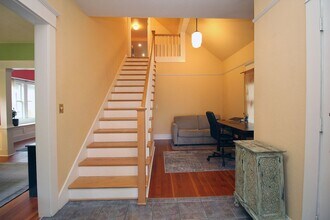 5035 NE 12th Ave in Portland, OR - Building Photo - Building Photo