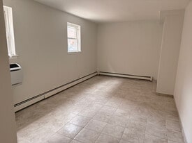 1254 E 70th St in Brooklyn, NY - Building Photo