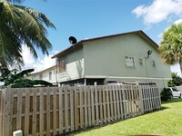 4091 W 9th Ln in Hialeah, FL - Foto de edificio - Building Photo