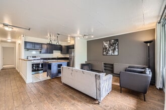 830 N Sherman St, Unit 208 in Denver, CO - Building Photo - Building Photo