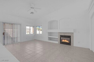 1111 Heaton Ave in Henderson, NV - Building Photo - Building Photo