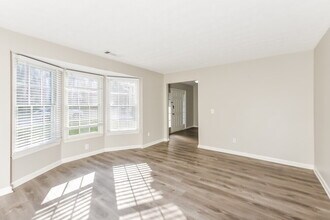 4877 Fielding Way in Stone Mountain, GA - Building Photo - Building Photo