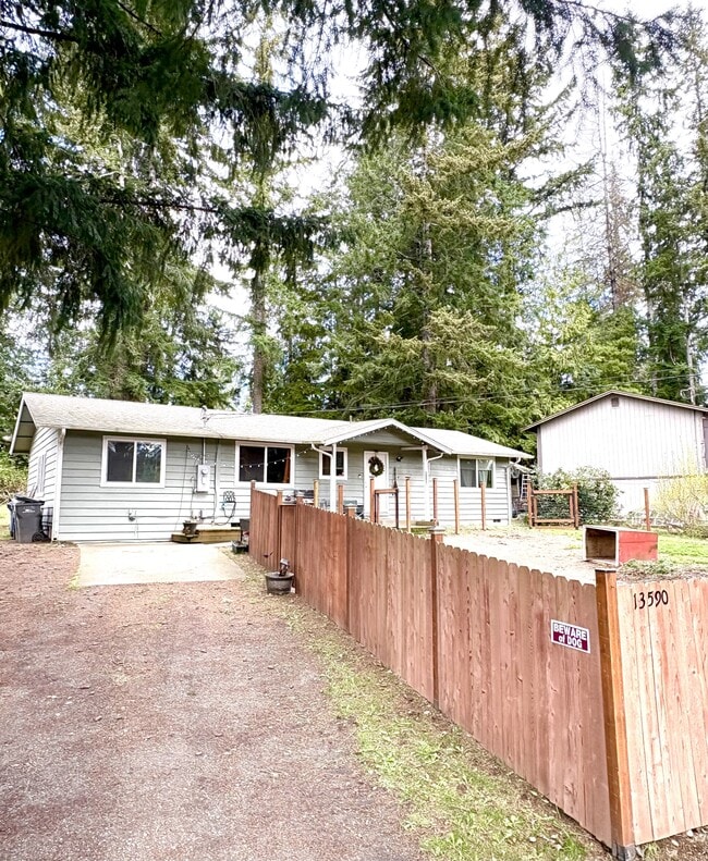 13590 NW Coho Run in Bremerton, WA - Building Photo - Building Photo