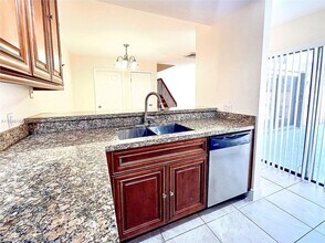182 Charter Way in West Palm Beach, FL - Building Photo - Building Photo