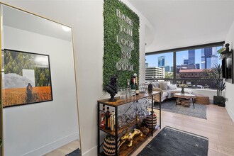 1212 Guadalupe St in Austin, TX - Building Photo - Building Photo