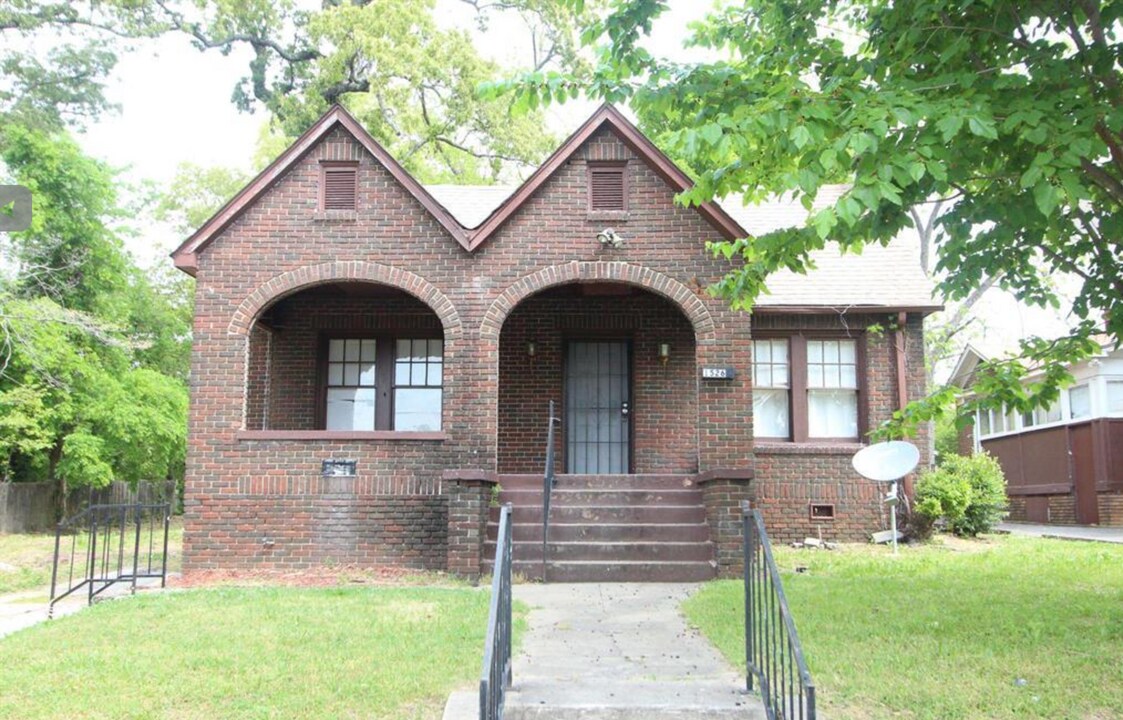 1526 42nd St S in Birmingham, AL - Building Photo