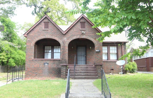 property at 1526 42nd St S