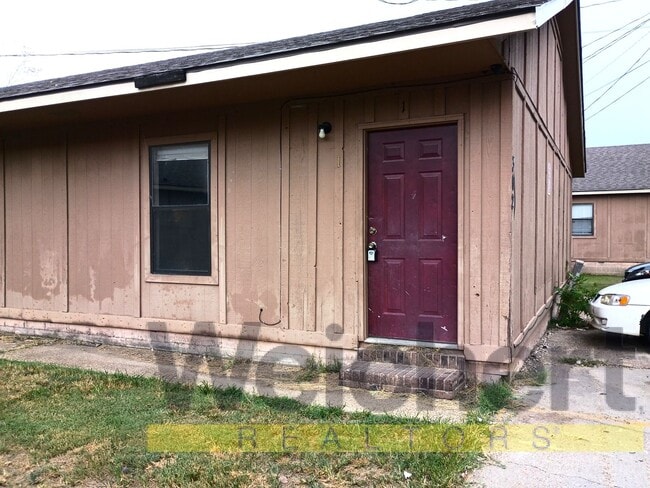 property at 302 N 10th Ave