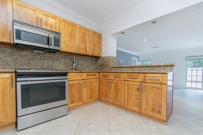 1000 SW 73rd Ave