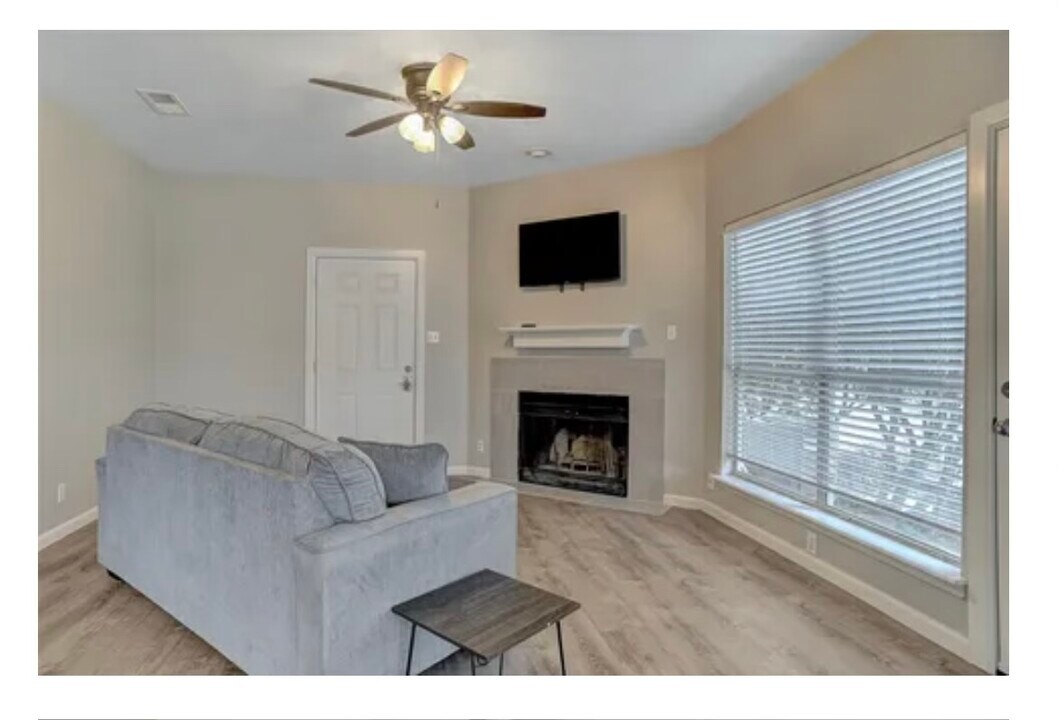 2116 Tanglewood Blvd in Pottsboro, TX - Building Photo