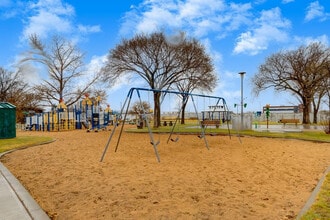 Canada West Courts in Edmonton, AB - Building Photo - Building Photo