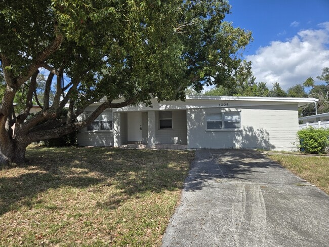property at 1304 Tuscola St