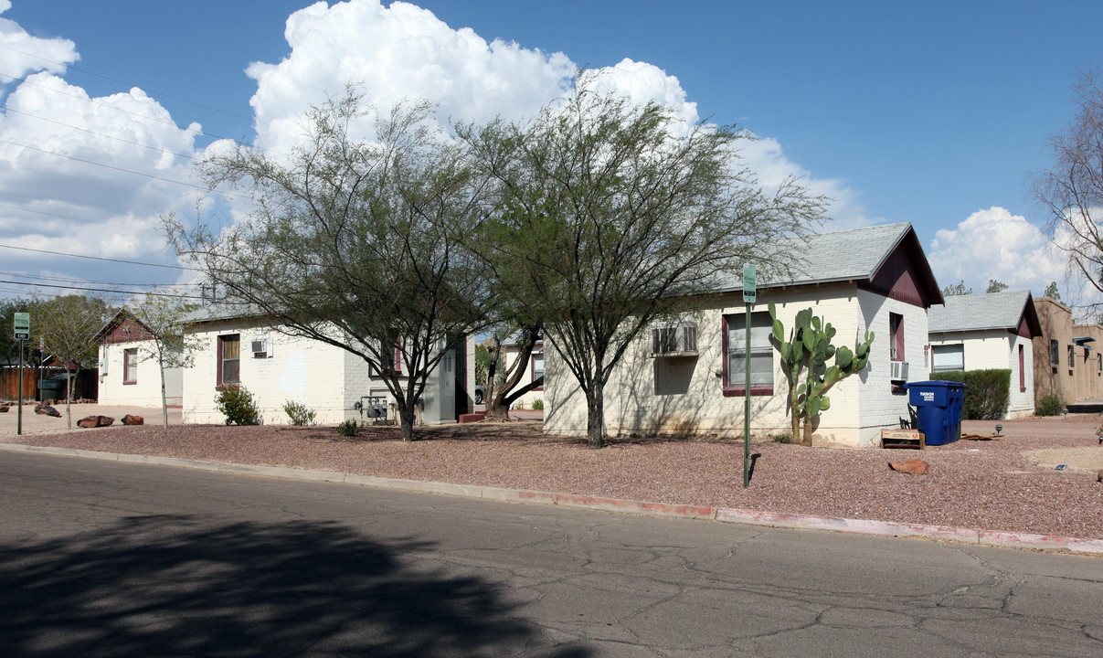 University Casitas in Tucson, AZ - Building Photo