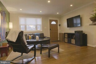 11014 Troy Rd in Rockville, MD - Building Photo