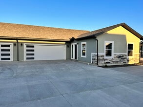 1015 Cheney Dr W in Twin Falls, ID - Building Photo - Building Photo