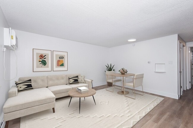 Verra Apartments in Denver, CO - Building Photo - Building Photo