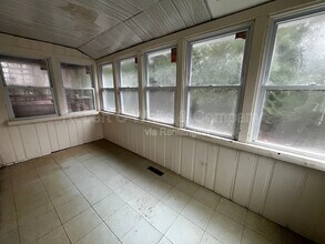 98 N Grand St in Suffield, CT - Building Photo - Building Photo