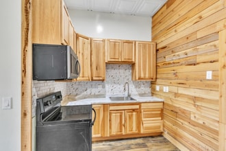 32 E Utah Ave in Payson, UT - Building Photo - Building Photo