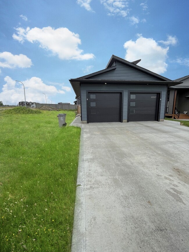 12809-1103A 103 A St in Grande Prairie, AB - Building Photo - Building Photo