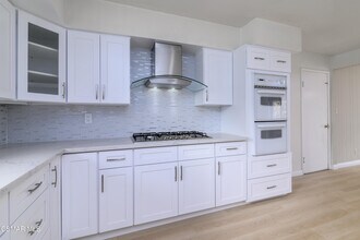 331 Columbia Rd in Thousand Oaks, CA - Building Photo - Building Photo