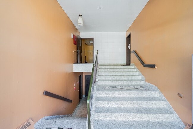 property at 6880-625e 25e Ave