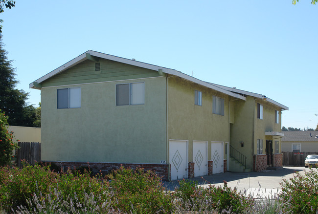 Multi-Family in Rodeo, CA - Building Photo - Building Photo