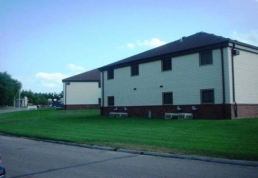 Koch Apartments in Wahoo, NE - Building Photo