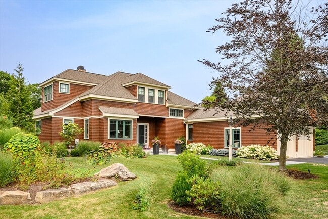 51 Clubhouse Dr in Hingham, MA - Building Photo - Building Photo