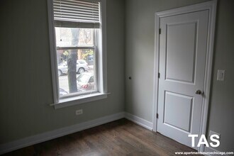 3854 N Southport Ave, Unit 1A in Chicago, IL - Building Photo - Building Photo
