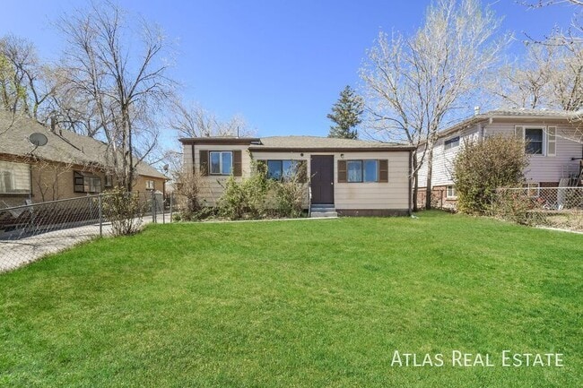 property at 1065 S Perry St